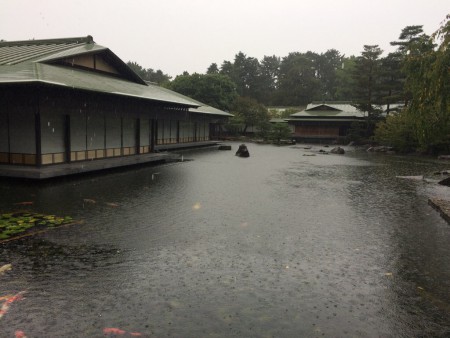 迎賓館の池